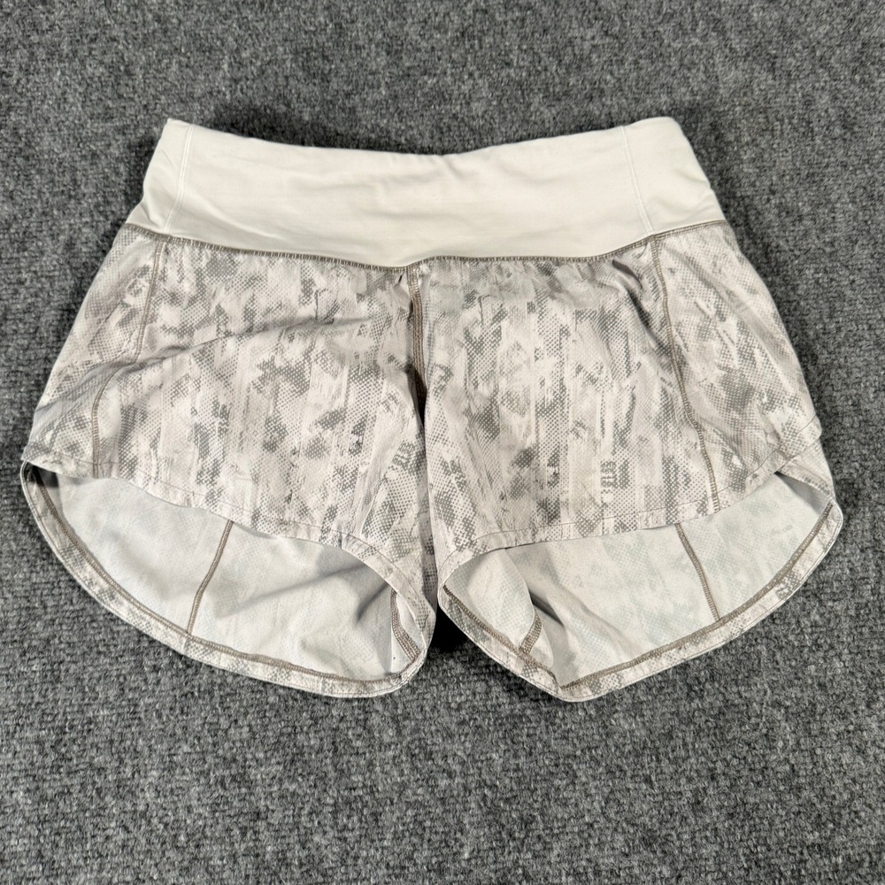 Lululemon Speed Up Low Rise Short 2.5 Grey White Snakeskin Print Size 4 W7AVMT